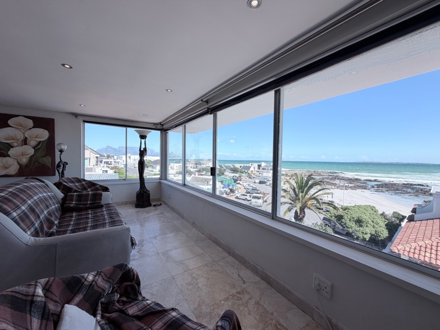 7 Bedroom Property for Sale in Bloubergstrand Western Cape
